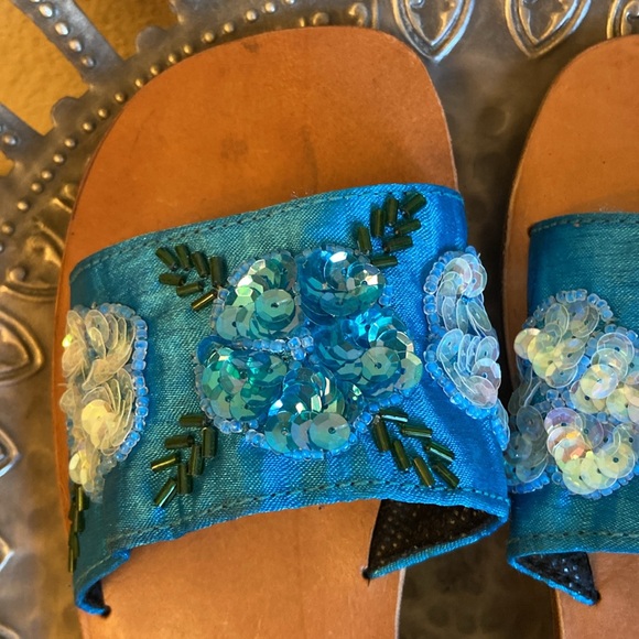 NEW! Turquoise Floral Beaded Embellished Sequined Slides Sandals Flats Size 5 - Picture 9 of 14